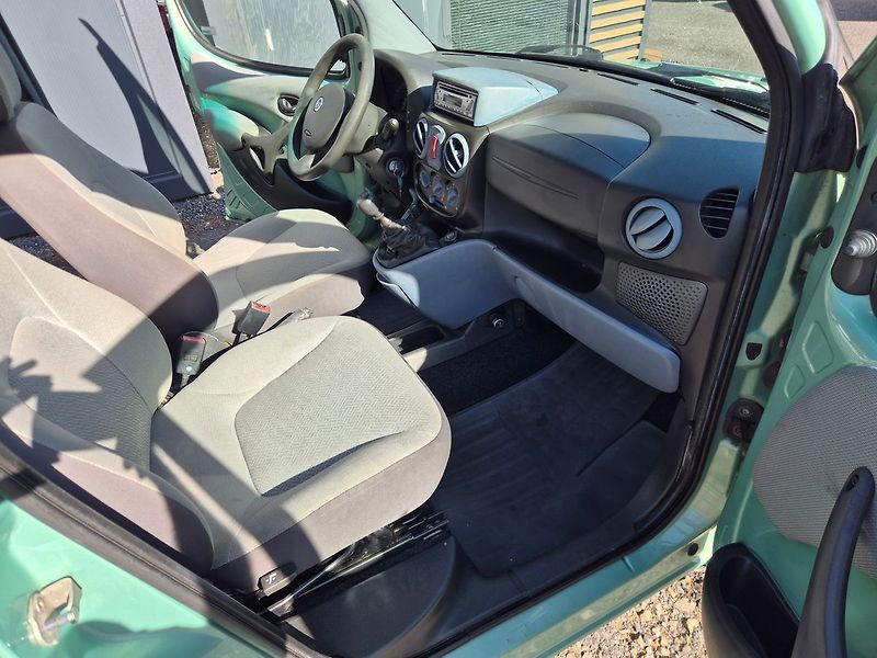 Fiat Dobló 1.6i 76kW, 5míst, tažné - fotka 11 z 24