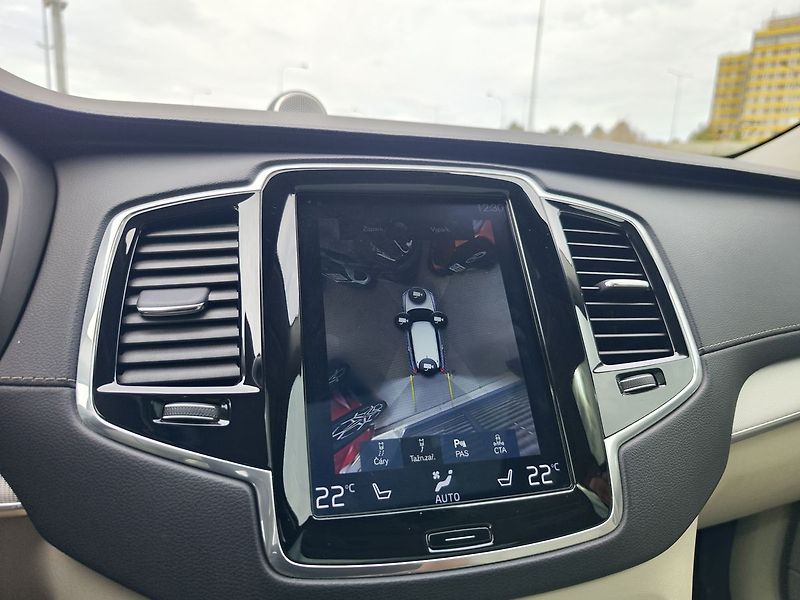 Volvo XC90 D5 2.0/173kW Inscription AT 4x - fotka 32 z 47