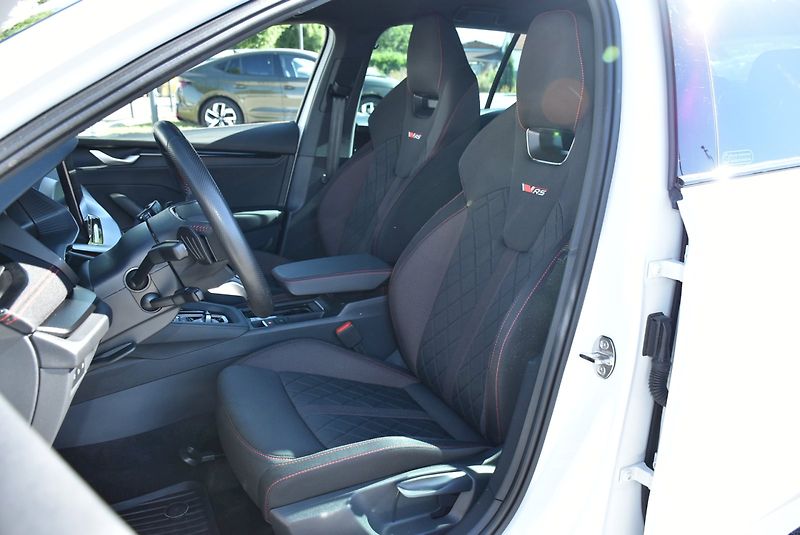Škoda Octavia (2024) RS 2.0 TSI 195kW DSG - fotka 26 z 35