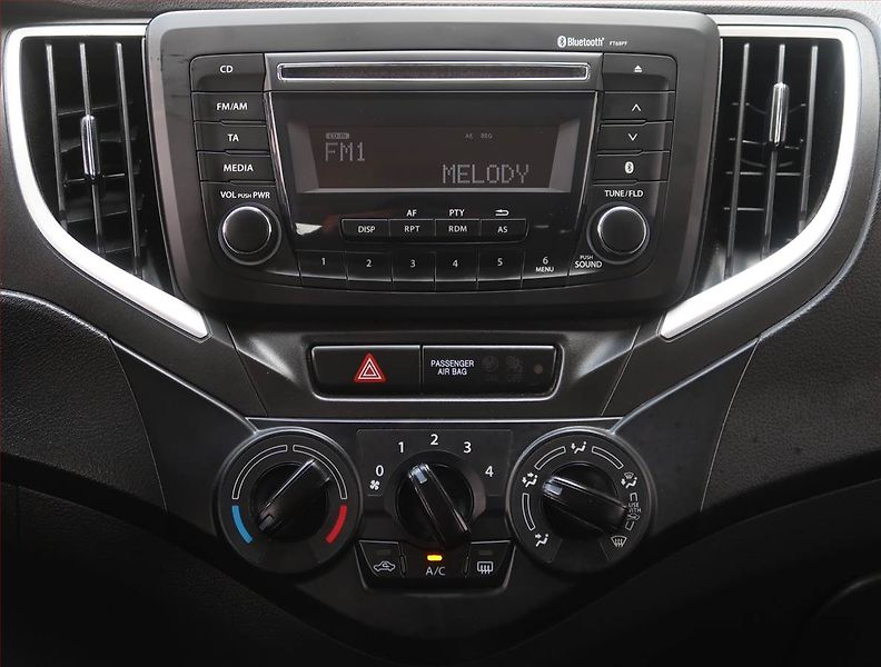 Suzuki Baleno (2017) 1.2 DualJet, Serv.kniha - fotka 12 z 16