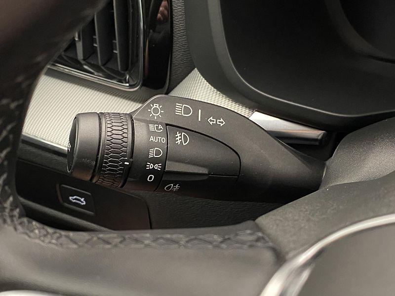 Volvo XC60 B4 AWD BRIGHT PLUS AUT CZ - fotka 22 z 60
