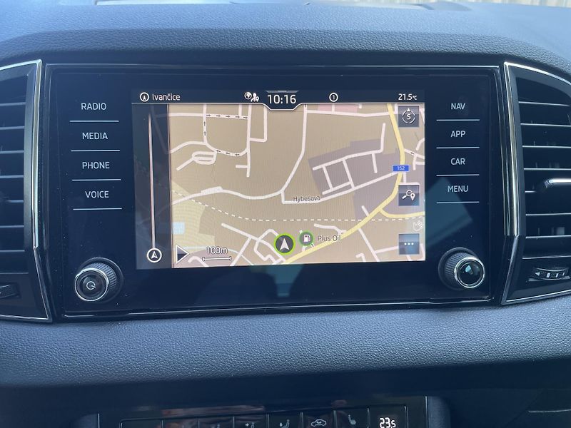Škoda Karoq (2020) 1.5 TSI 110 kW DSG STYLE - fotka 15 z 38