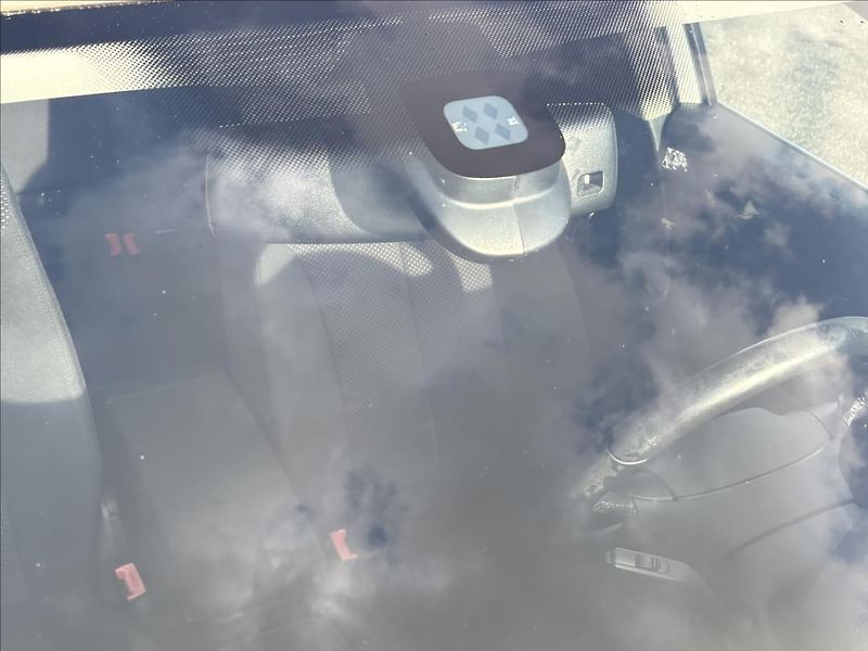 Volkswagen Passat 1,4 TSi 90kW,PDC,Výhřev,OrigKm - fotka 18 z 29