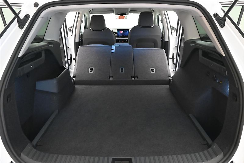 Škoda Kodiaq 2,0 TDI 142 kW Selection 4x4 T - fotka 11 z 31
