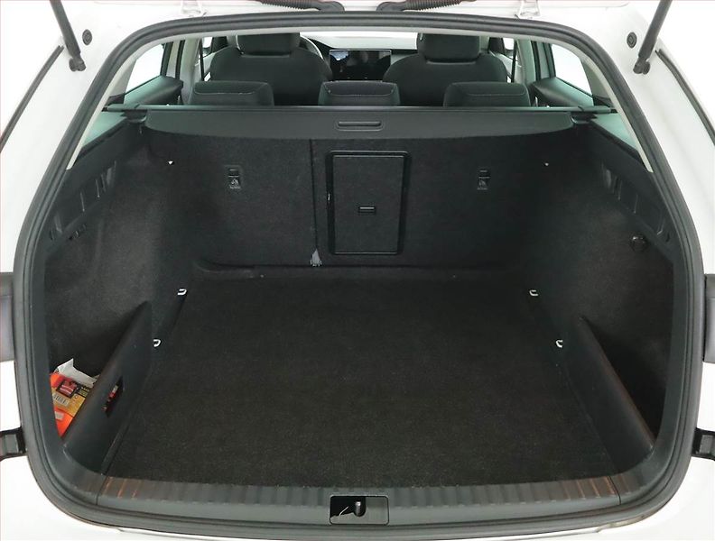 Škoda Octavia (2024) Selection 1.5 TSI - fotka 14 z 19