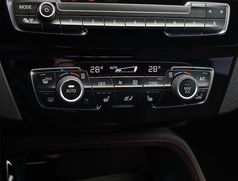 BMW X1 (2019) sDrive18i, Automat, Serv.kniha - fotka 14 z 20