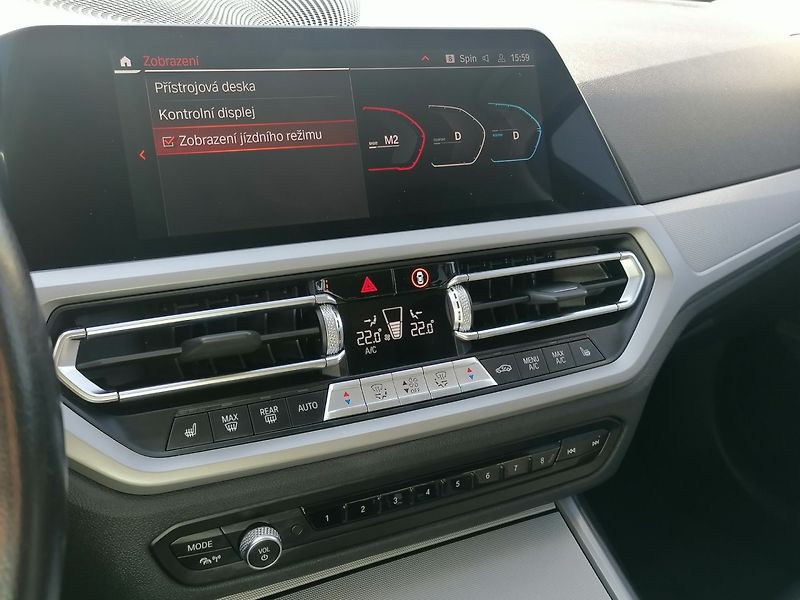 BMW Řada 3 (2022) 2.0 318D A/T Kůže - fotka 14 z 34