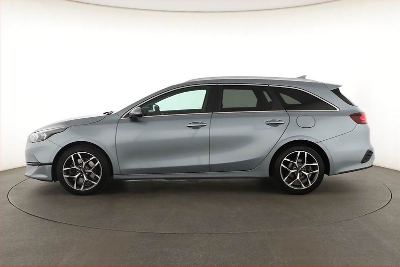Kia Ceed (2023) Top 1.5 T-GDI, Automat, ČR - fotka 3 z 20