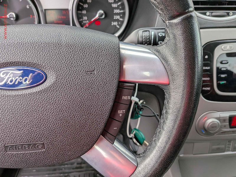 Ford Focus (2009) 1.6.i, 1.maj,ČR, AC, temp - fotka 14 z 16