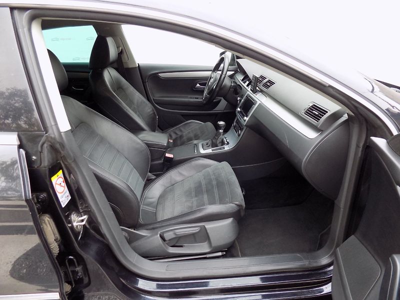 Volkswagen Passat CC (2008) 2.0TDI/Highline/NAVI/Bi-xenon/ - fotka 14 z 37