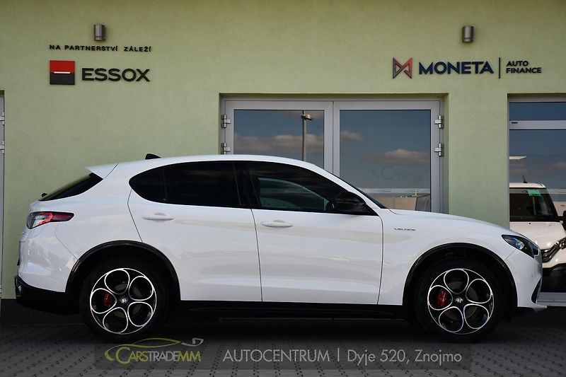 Alfa Romeo Stelvio 2.2D 154kW VELOCE AT8 Q4 - fotka 6 z 51