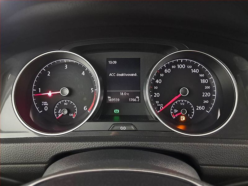 Volkswagen Golf (2019) 1.6 TDI, Kůže, Tempomat - fotka 11 z 18