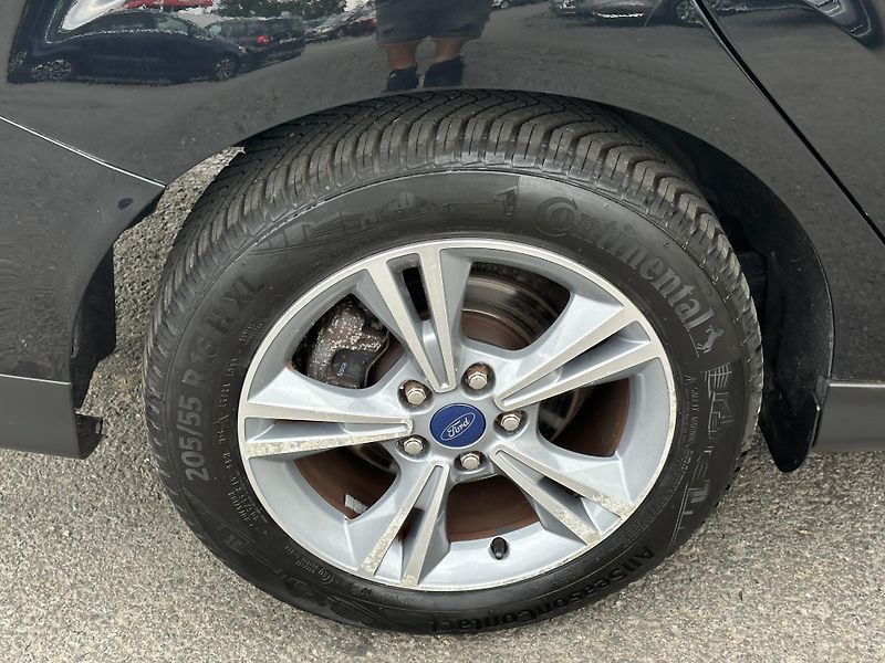 Ford Focus (2013) KOMBI 1.0/92kW * 2.Maj.  - fotka 33 z 34
