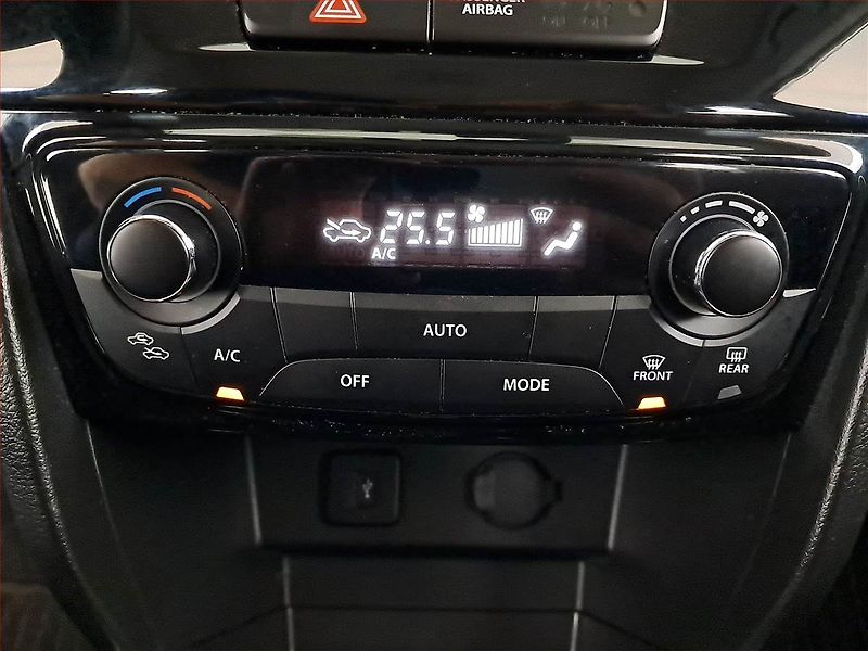 Suzuki Vitara (2023) 1.4 BoosterJet - fotka 17 z 22