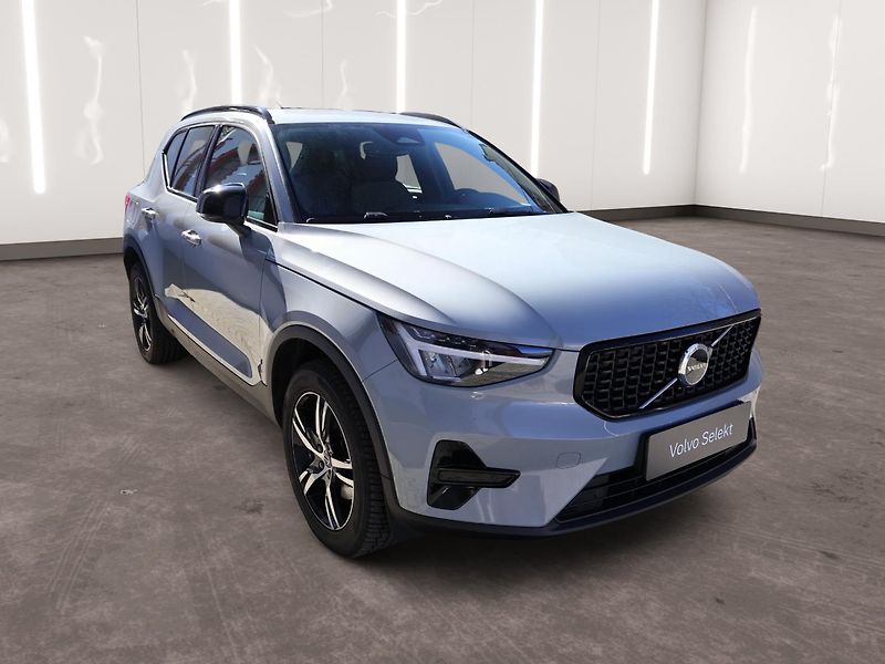 Volvo XC40 (2024) Plus, B3 Mild hybrid, Benzín,  - fotka 5 z 20