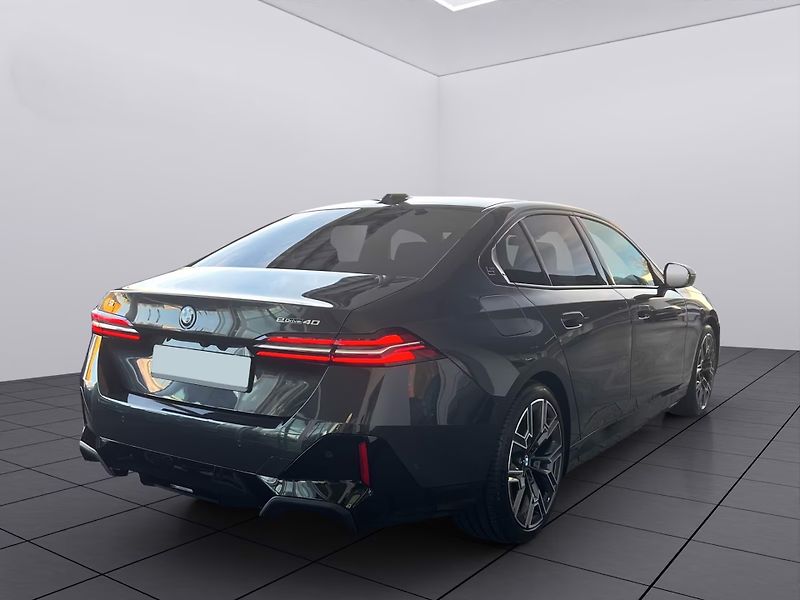 BMW i5 eDrive40 M-Sport HuD 360 ACC T - fotka 3 z 17