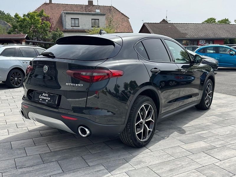 Alfa Romeo Stelvio (2018) 2.0 T 206 KW Q4 AT ZF8 SUPER - fotka 5 z 31