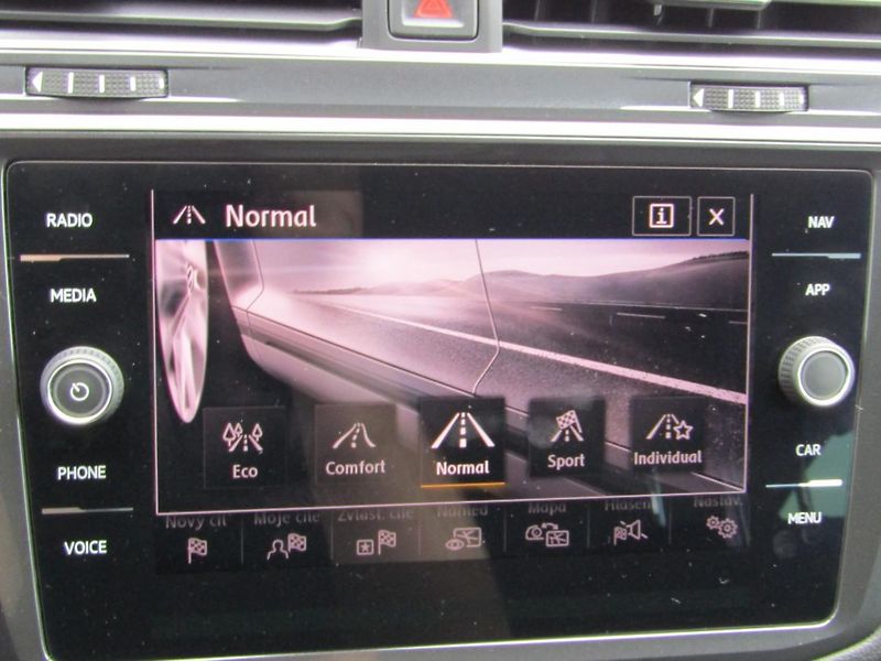 Volkswagen Tiguan (2018) Highline 2.0 BiTDI DSG 4MOTION - fotka 28 z 30