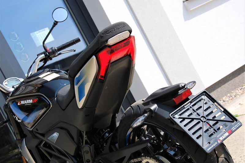 CFMOTO 300 CL-X (2026) 300CL-X BLACK - fotka 18 z 25
