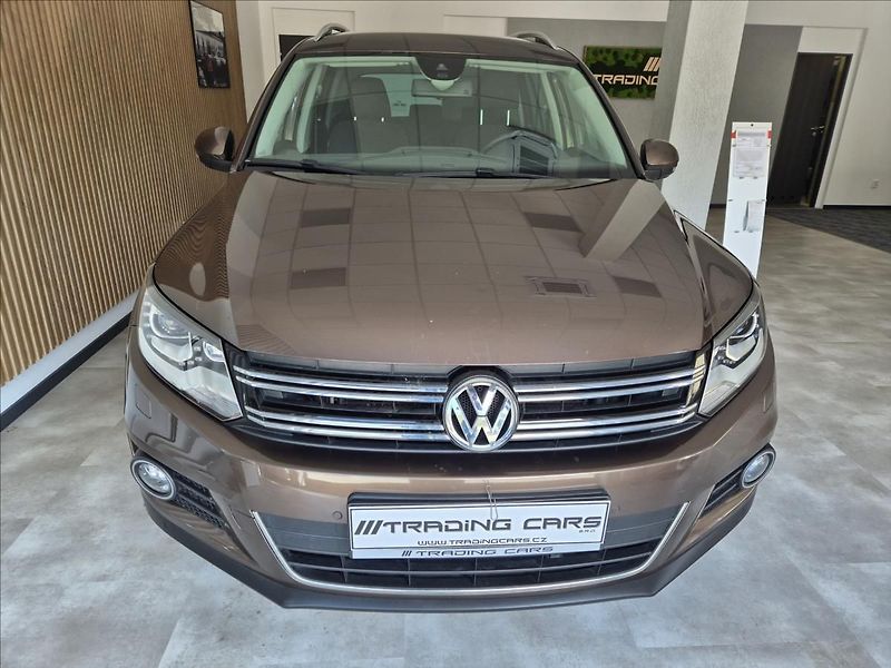 Volkswagen Tiguan TDI 4 MOTION R-Line - fotka 2 z 31