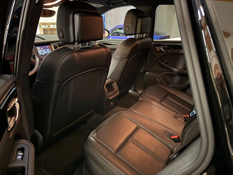 Porsche Macan (2014) S 3.0 V6 190 kW - fotka 12 z 24