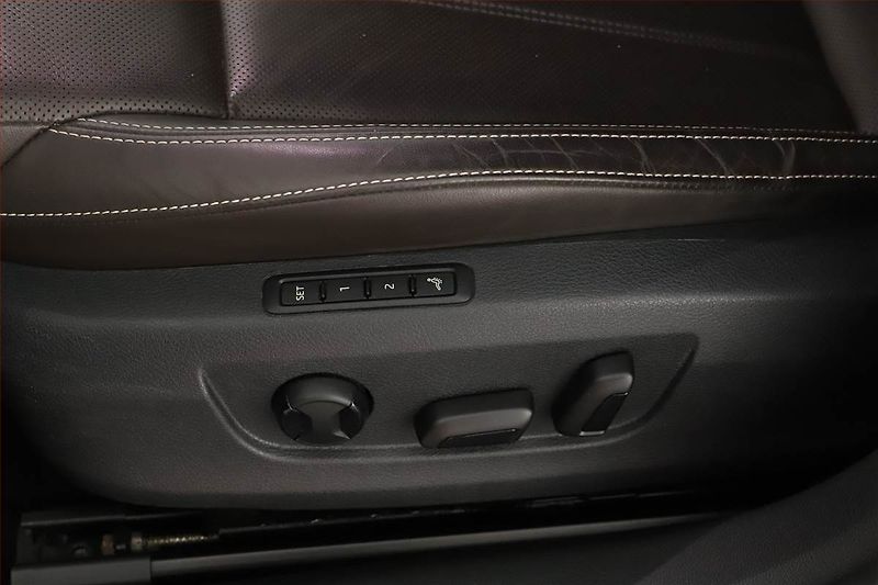 Škoda Superb (2020) Laurin&Klement iV 1.4 TSI PHEV - fotka 18 z 20