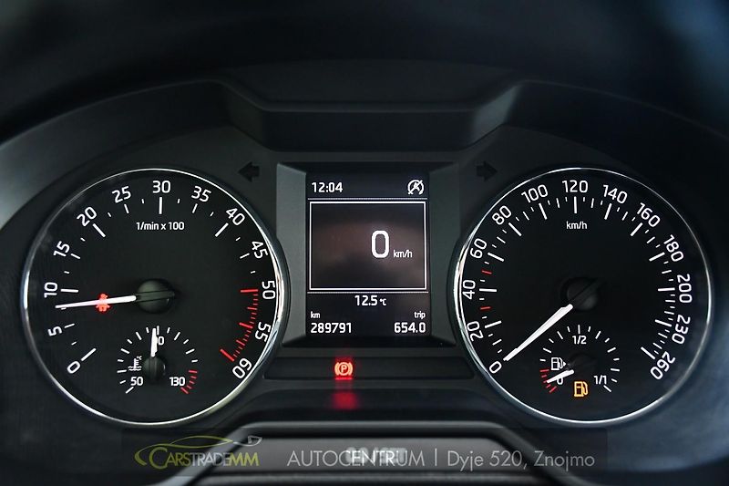 Škoda Octavia 2,0TDi - fotka 29 z 47