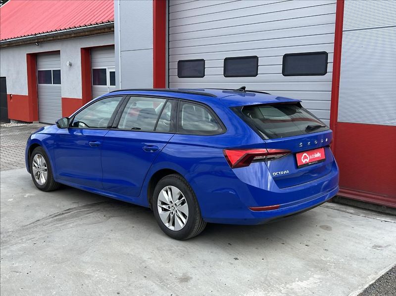 Škoda Octavia 2,0 TDI 110kW Ambition Combi - fotka 3 z 26