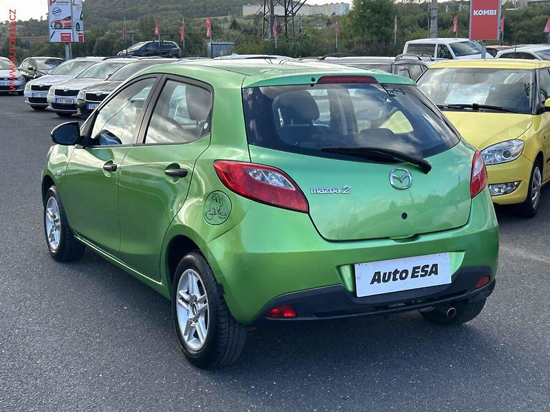 Mazda 2 (2009) 1.4i, 2.maj,ČR, AC - fotka 6 z 15