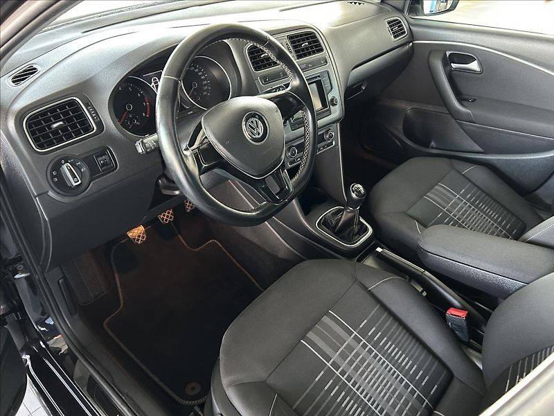 Volkswagen Polo 1,2   TSI,LOUNGE,2.MAJ,SERVISK - fotka 7 z 25