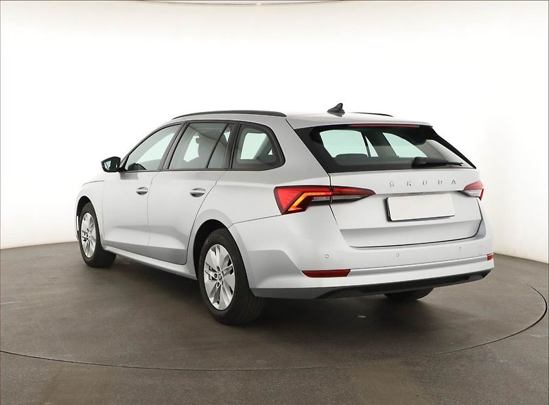 Škoda Octavia (2022) Ambition 2.0 TDI, ČR,1.maj - fotka 4 z 14