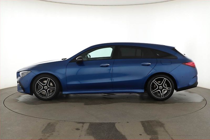 Mercedes-Benz CLA (2025) 200, AMG Line, Matrix, Kamera - fotka 3 z 27