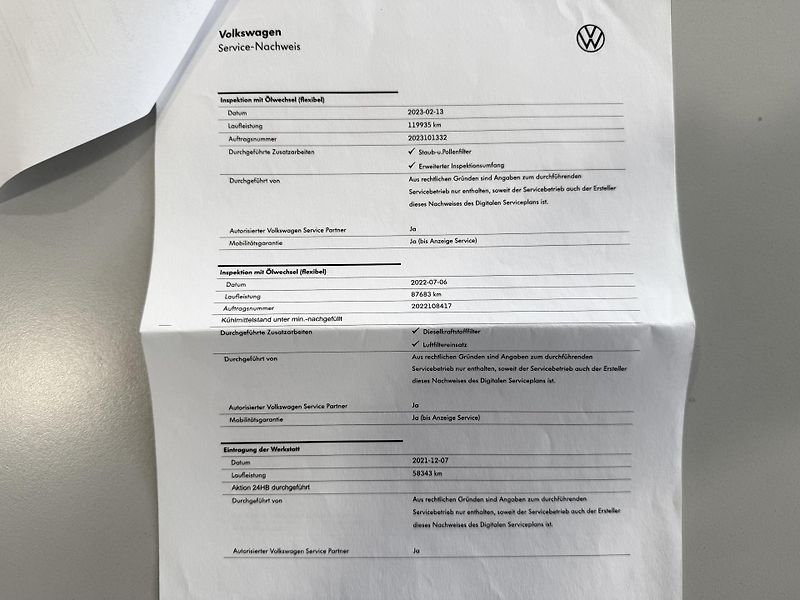 Volkswagen Passat 2,0TDI R-Line Design Navi - fotka 39 z 43