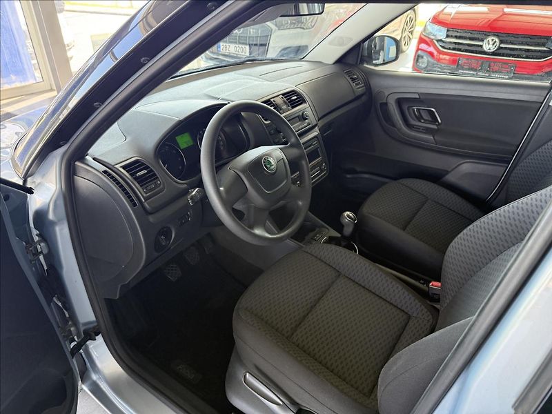 Škoda Fabia 1,2   TSI 77kW,1.MAJ,SERVISKA - fotka 7 z 22