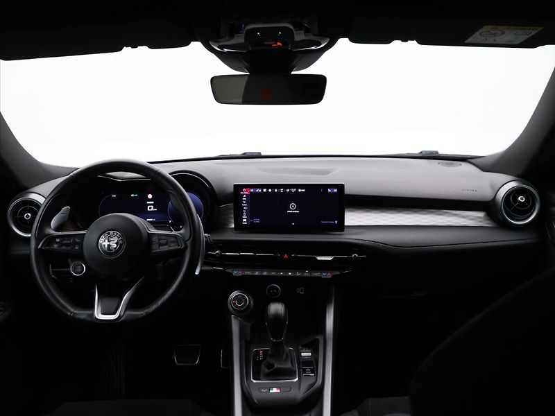 Alfa Romeo Tonale 1,5 117kW LED CZ DPH - fotka 27 z 35
