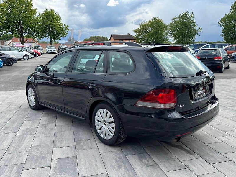 Volkswagen Golf (2010) Variant Comfortline 1.6 TDI - fotka 7 z 32