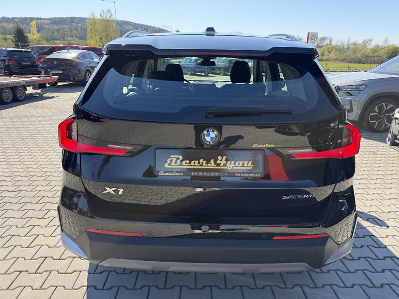 BMW X1 (2024) 18i 100kW LED KAMERA CZ - fotka 8 z 40