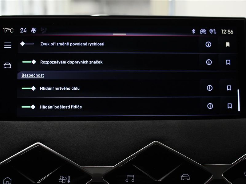 DS Automobiles DS3 Crossback 1,2 Hybrid 145k. Performace ČR - fotka 15 z 24