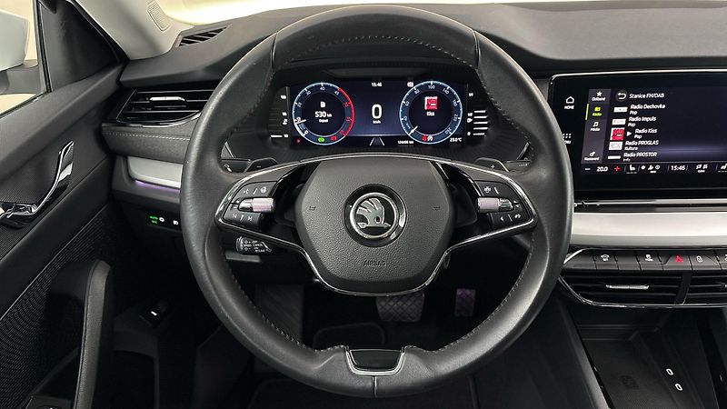 Škoda Octavia 2.0 TDI DSG Style - fotka 9 z 27