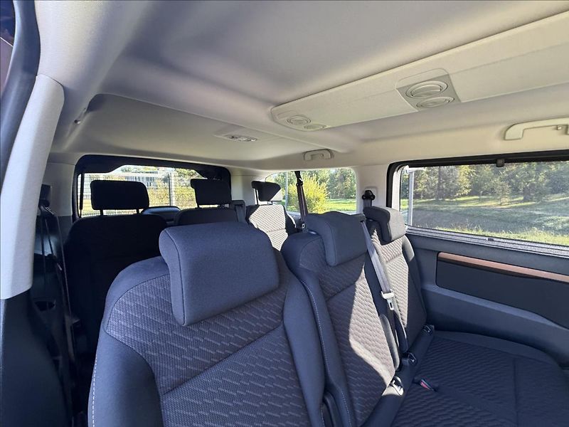 Toyota ProAce Verso 2,0 D-4D 130kW L2 Family AUT C - fotka 15 z 20