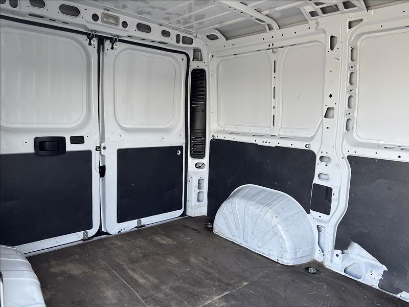 Opel Movano 2,2 CDTI 88kW L1 - fotka 14 z 30