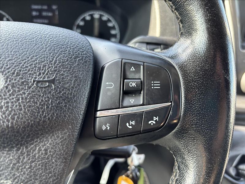 Ford Transit 2,0 Mhev 96kW L3 Kombi Van - fotka 26 z 37