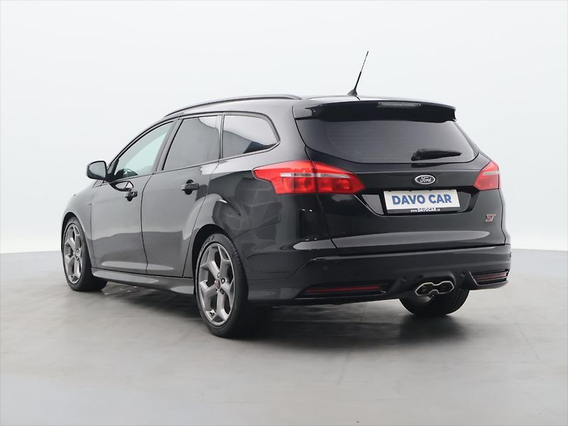 Ford Focus 2,0 TDCi ST 136kW Turnier - fotka 5 z 36