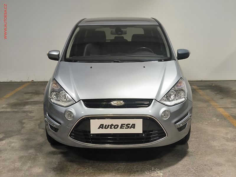 Ford S-MAX (2011) 2.0 TDCi, Titanium, navi - fotka 2 z 16