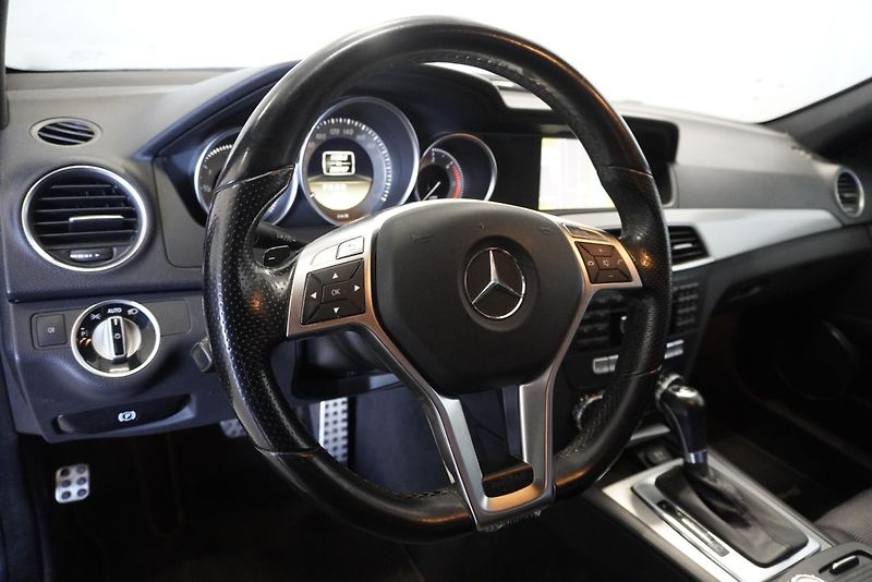 Mercedes-Benz Třídy C 250 2.2CDi 125 kW AUTOMAT - fotka 18 z 33