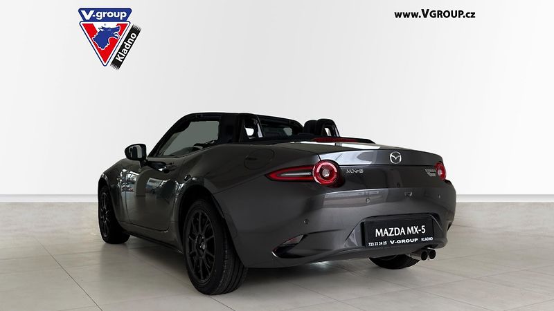 Mazda MX-5 (2026) 1.5 l G132 Homura Soft Top - fotka 3 z 20