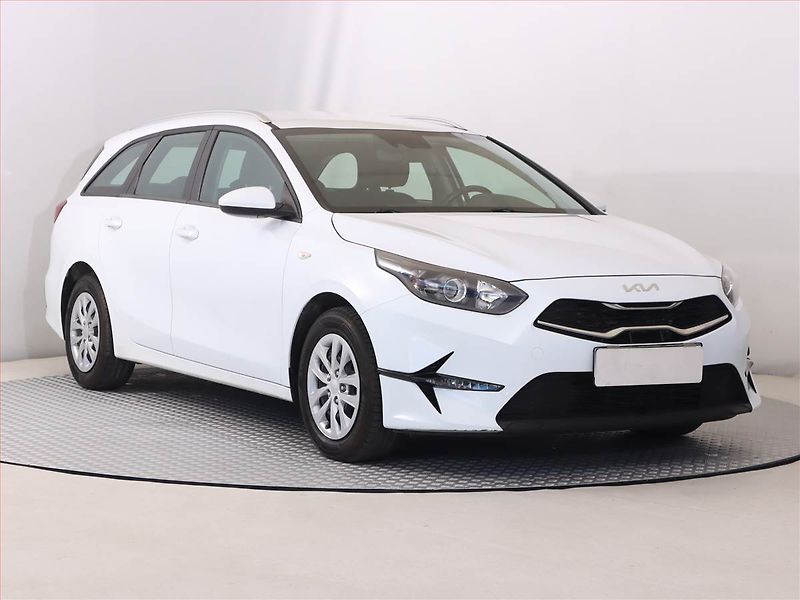Kia Ceed (2023) 1.5 T-GDI, Serv.kniha - fotografie inzerátu