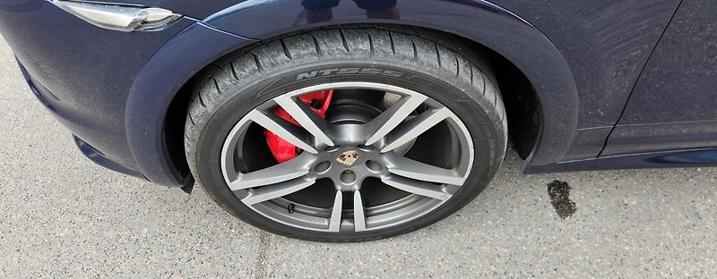 Porsche Cayenne (2012) 4.8 GTS 309KW PANORAMA - fotka 43 z 55