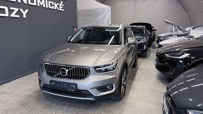 Volvo XC40 (2021) T4,Inscription ,REZERVOVÁNO  - fotka 3 z 50