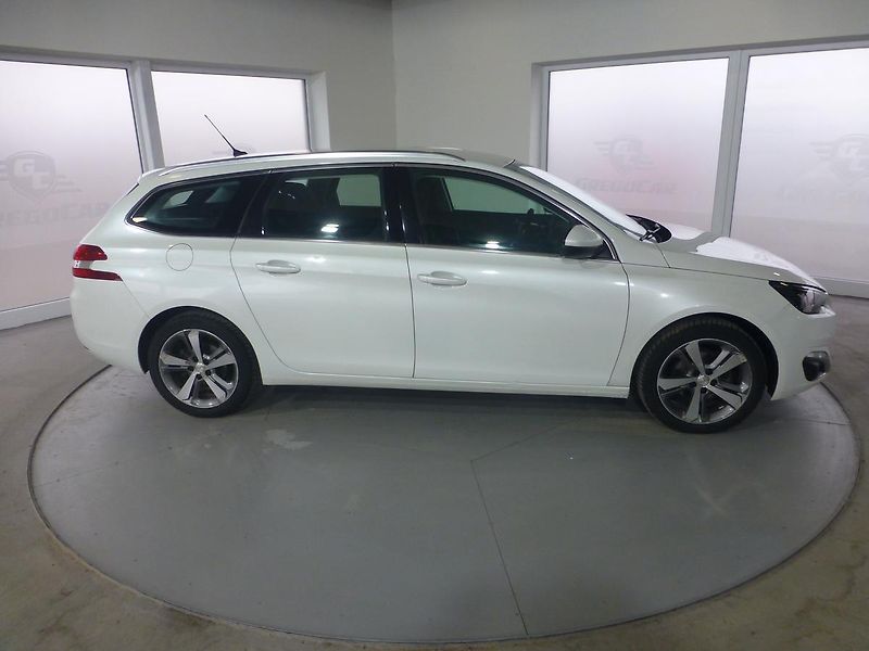Peugeot 308 (2016) 1,6HDI*NAVIGACE*ALU**FULL LED* - fotka 4 z 26